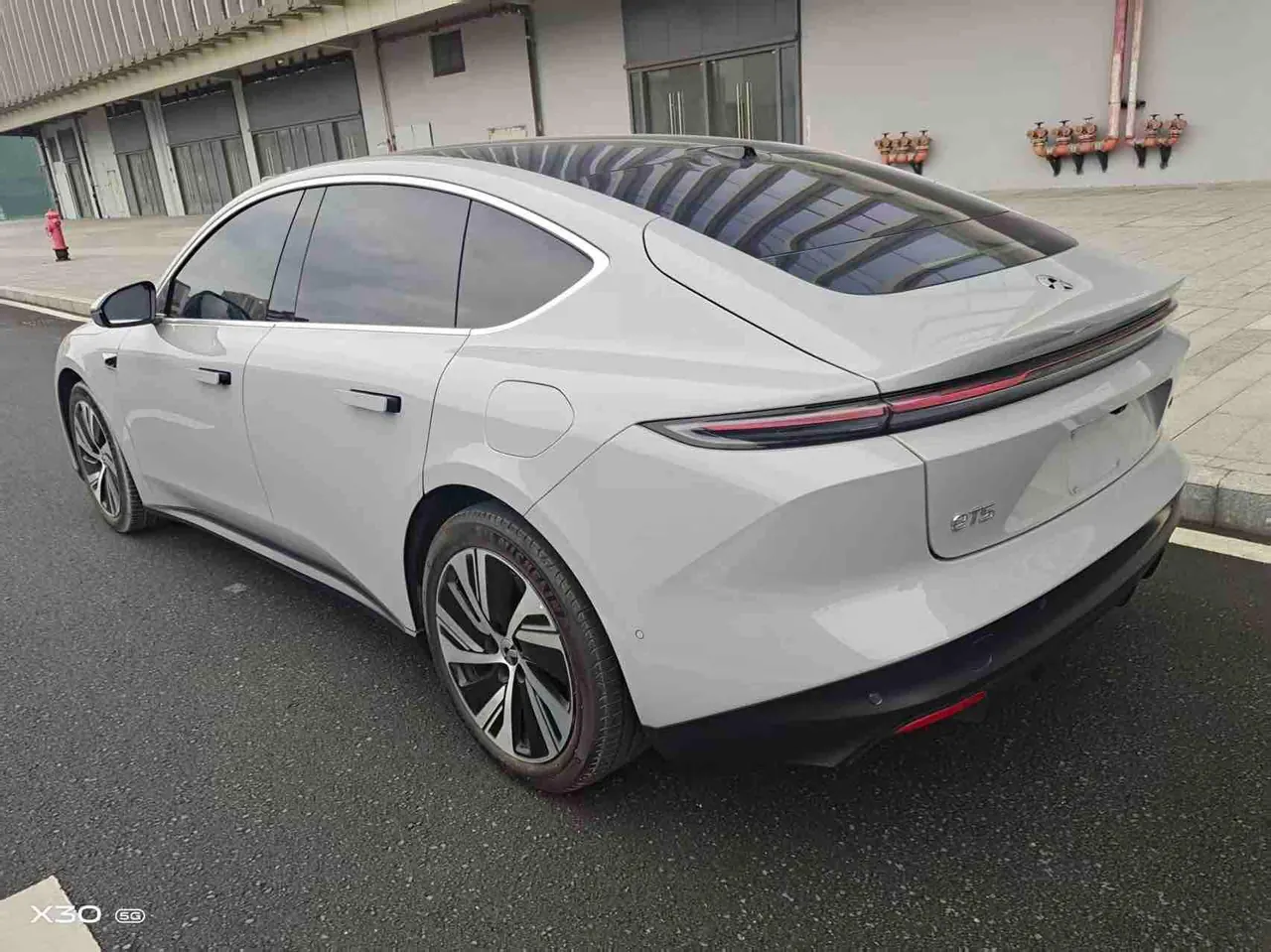 NIO 2024 ET5 75kWh automatic gear 8