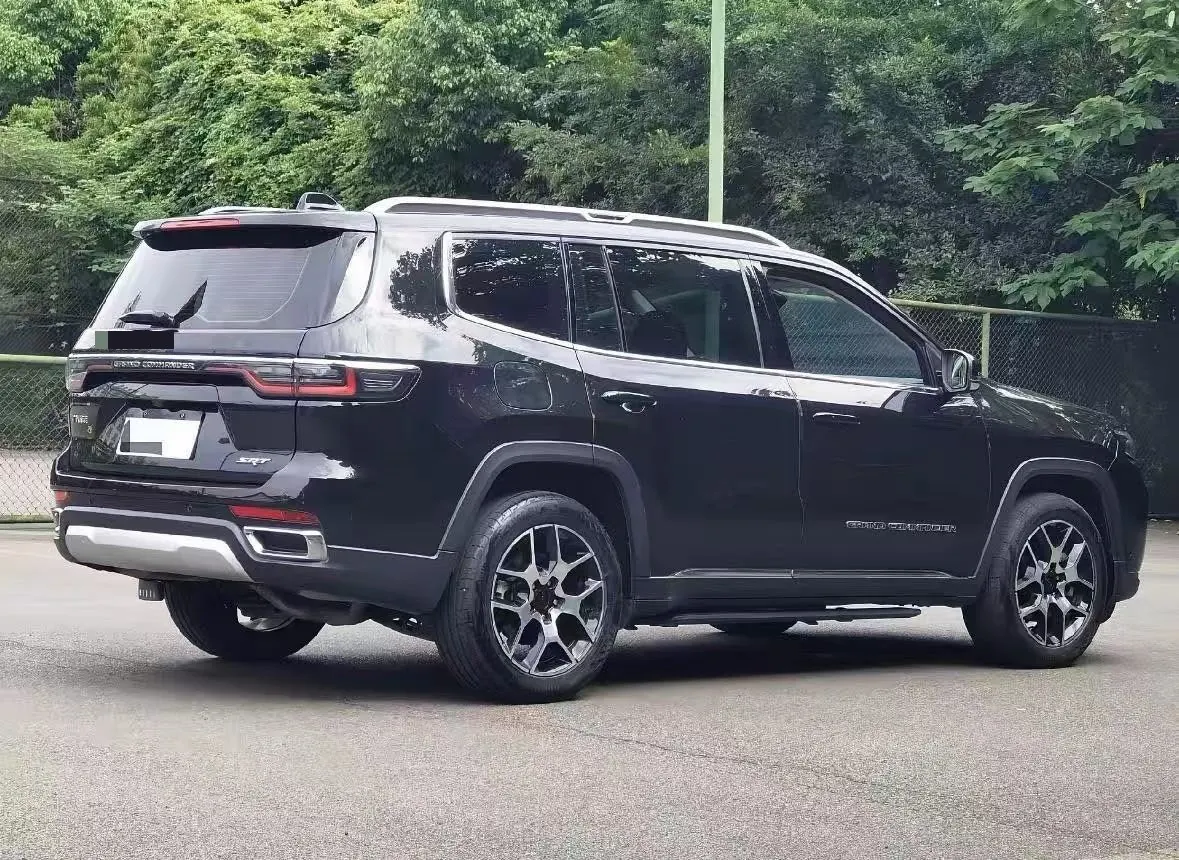 Jeep 2021 Commander 2.0T Two-Drive Deluxe Automatic Gear 5