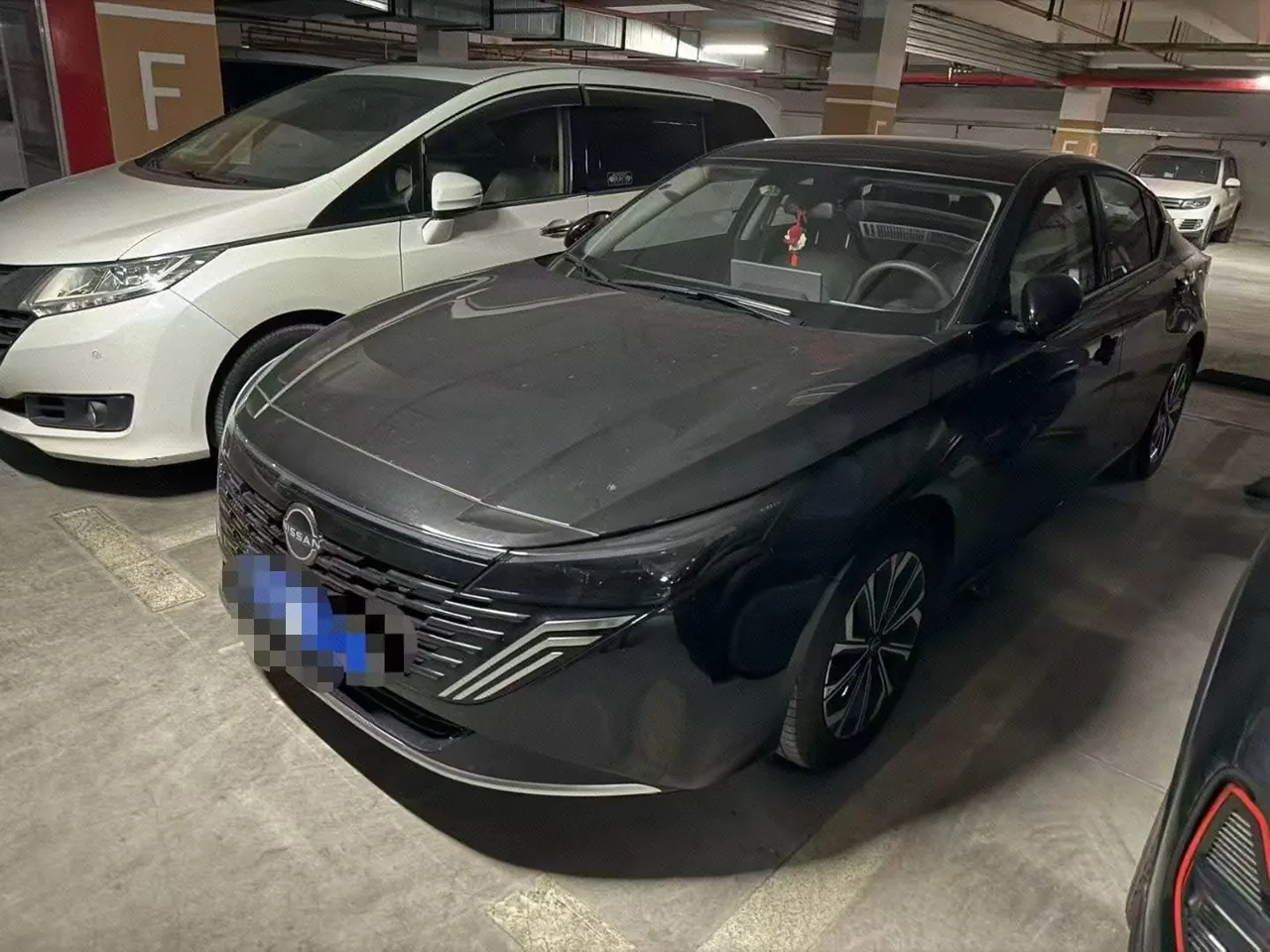 打开图片灯箱:Nissan 2026 Teana 2.0 Stepless Hongmeng Cockpit Intelligent Super Comfortable Automatic Gear