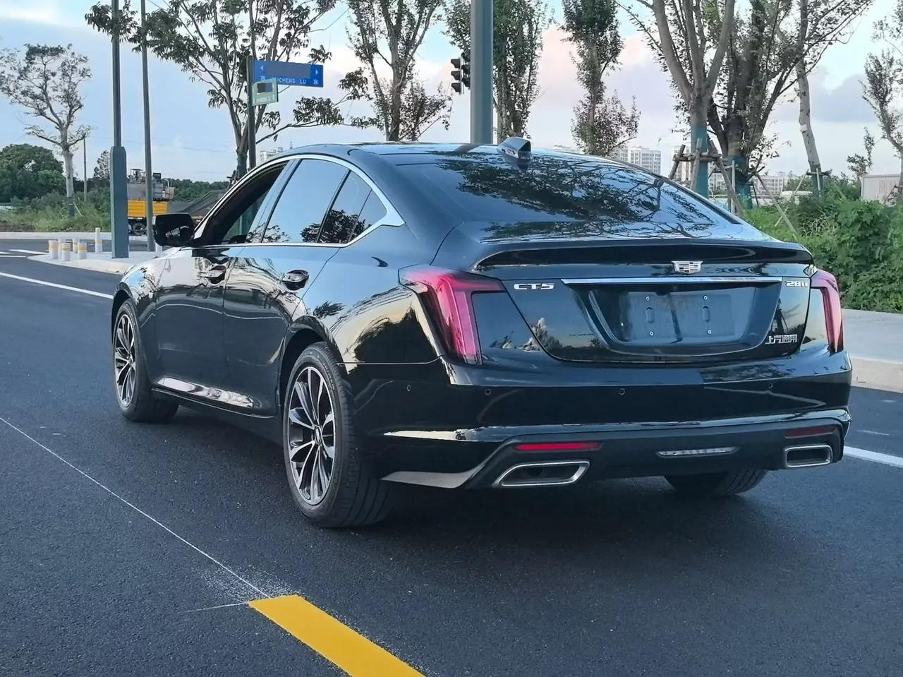 Cadillac 2025 CT5 2.0T 28T City Sports Edition Automatic Gear 7