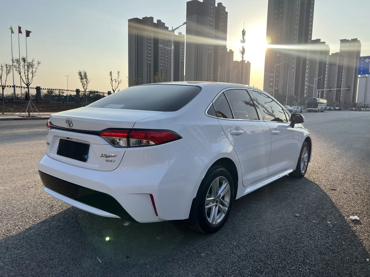 Toyota 2023 Lei Ling 1.2T Stepless 185T Deluxe Automatic Gear 3