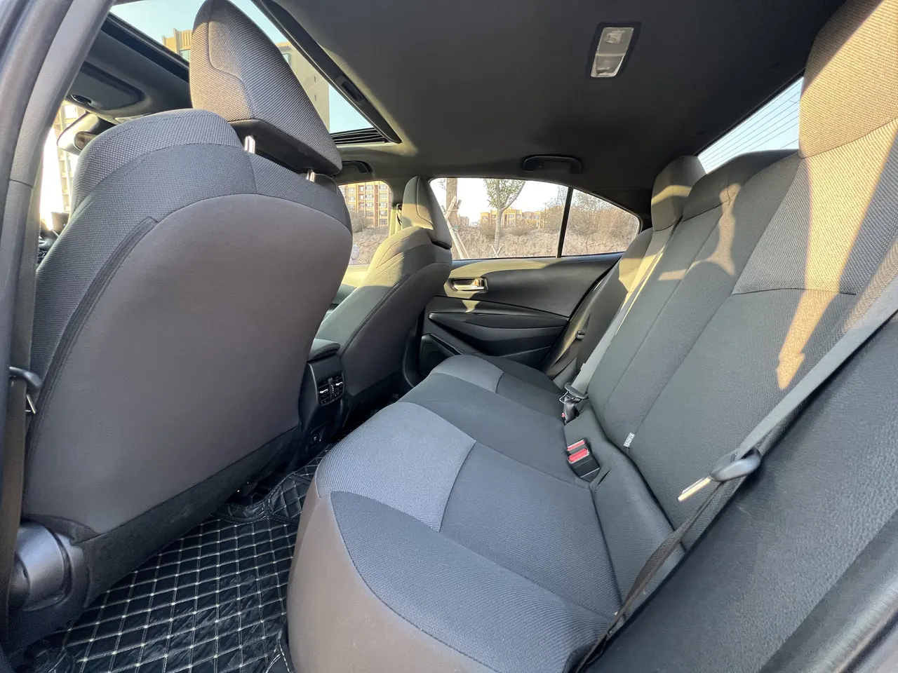 Toyota 2023 Lei Ling 1.2T Stepless 185T Deluxe Automatic Gear 4