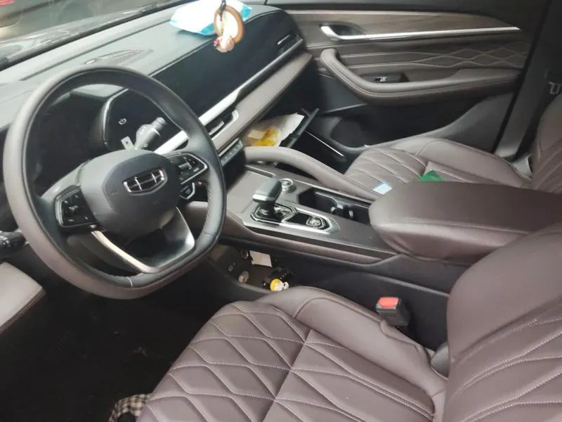 Geely 2025 XingyueL (Monjaro) 2.0TD Cloud Edition Automatic Gear 4