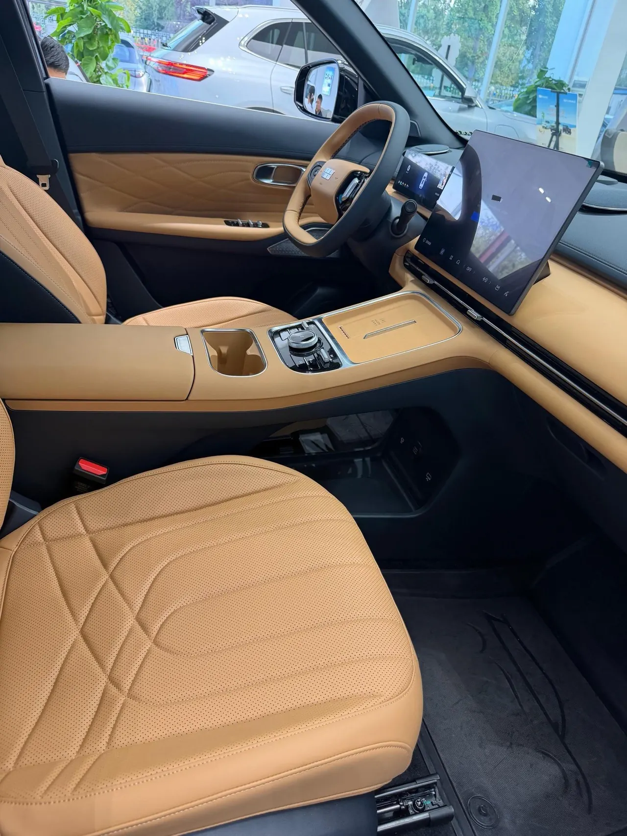 Geely Galaxy 2026 Starship 7 EM-i 1.5 135km Pilot Edition Automatic Gear 5