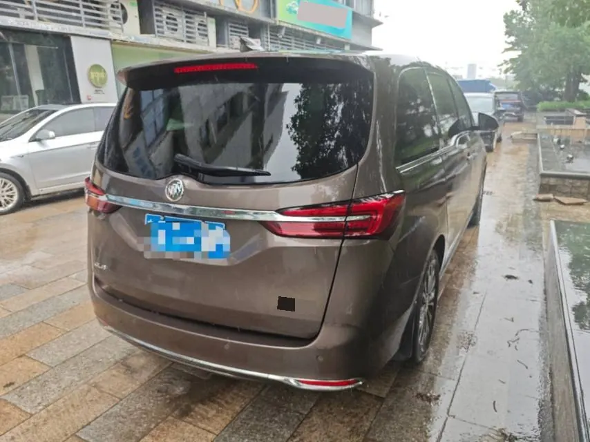 Buick 2023 GL8 Land Business Class 48V 2.0T 652T Luxury Automatic Gear 2