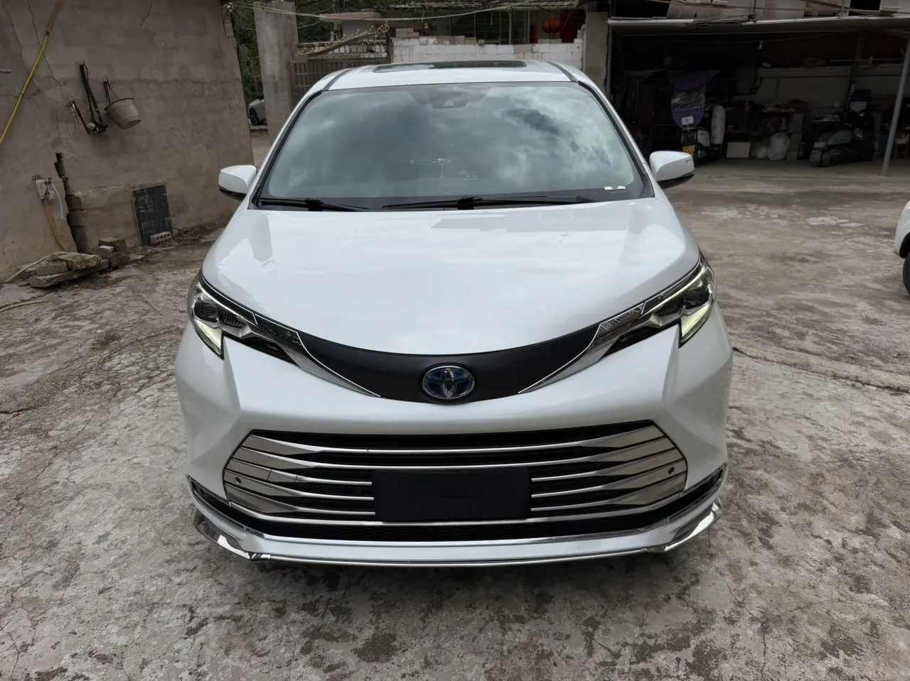 Toyota 2023 Sana 2.5 Stepless Comfort Edition Automatic Gear 2