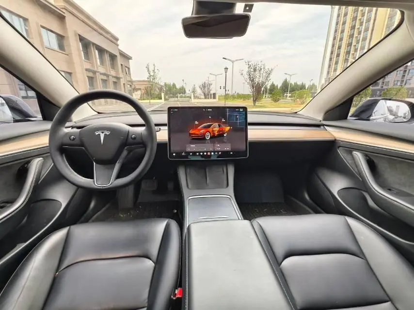 Tesla 2022 Model 3 rear-wheel drive version of automatic transmission 5