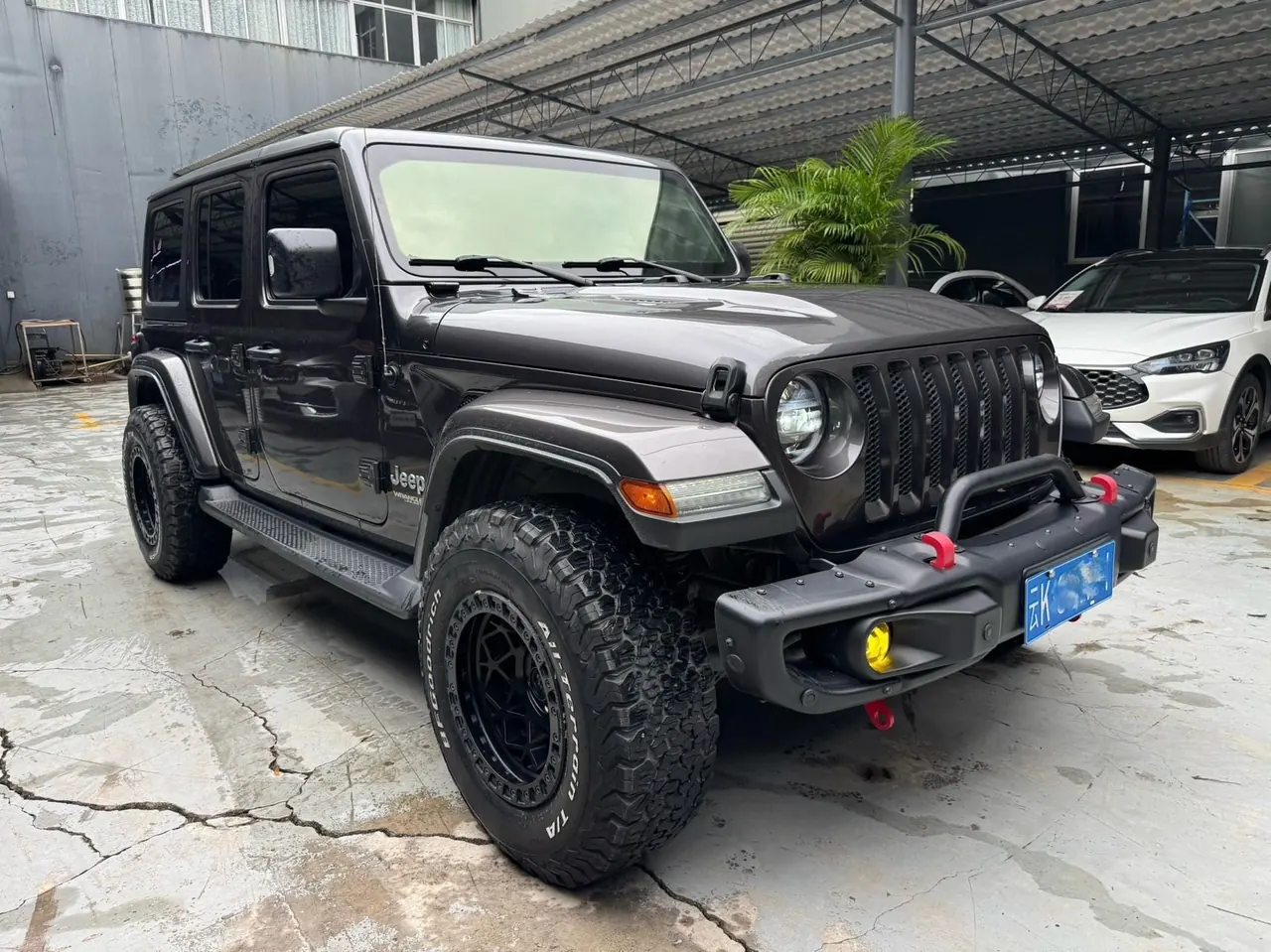 Jeep herdsman (imported) 2021 herdsman 2.0T Sahara four-door automatic gear 3