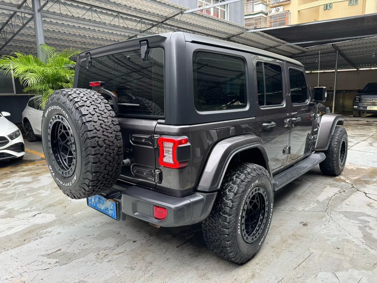 Jeep herdsman (imported) 2021 herdsman 2.0T Sahara four-door automatic gear 9