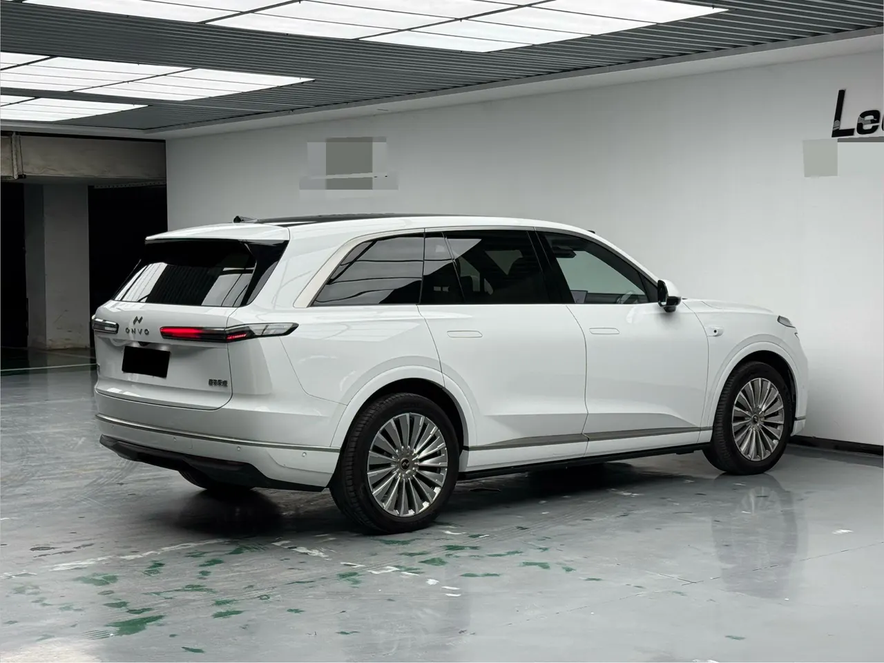 ONVO 2025 L90 Ultra Six‑Seater Automatic 4
