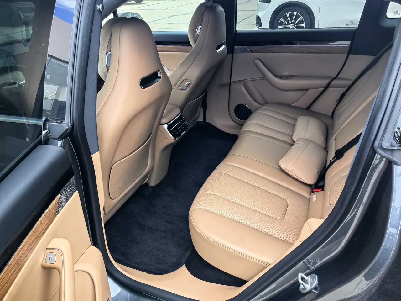 Intellectual 2025 R 7 331km Ultra Automatic Gear 3