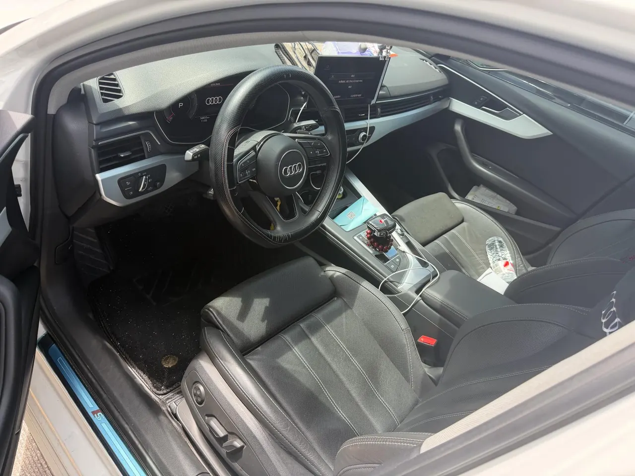 Audi 2022 A4L 2.0TFSI 35TFSI Fashion Dynamic Automatic 2
