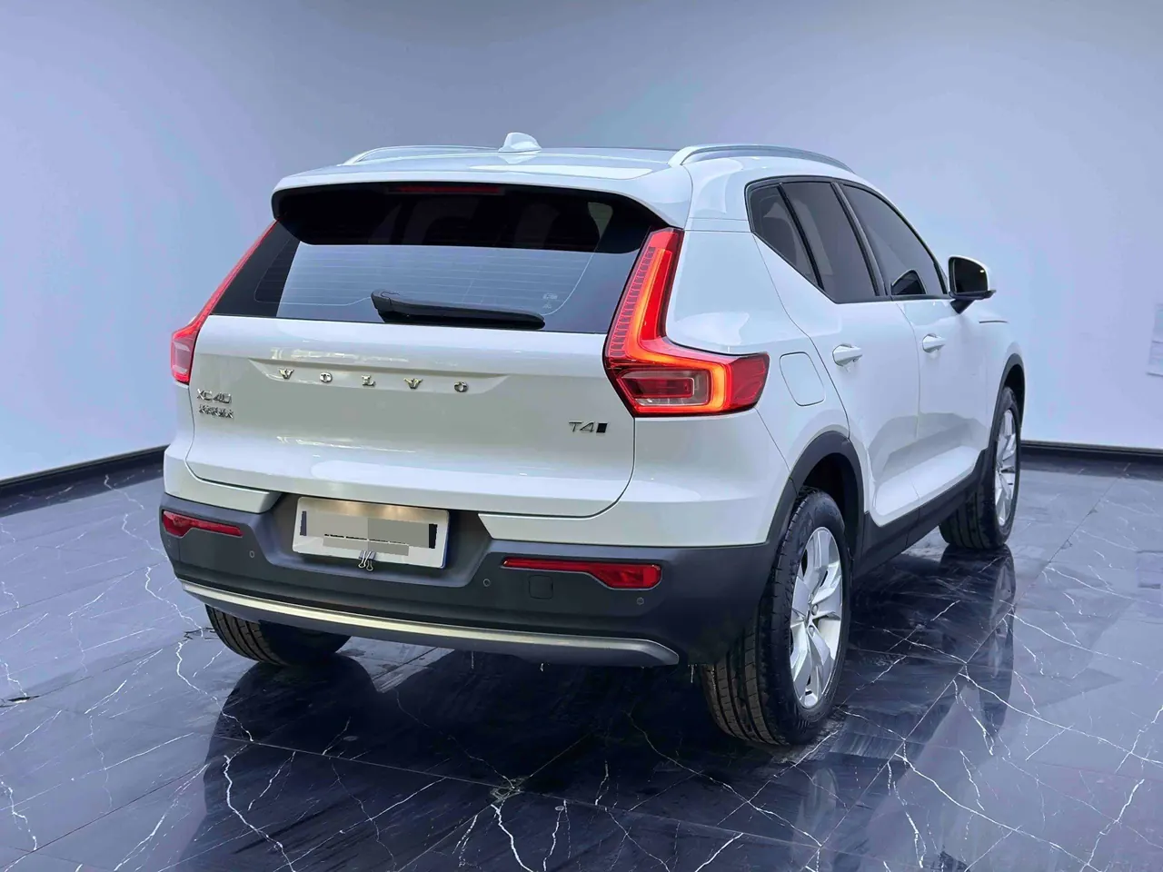 Volvo 2021 XC40 2.0T T4 four-wheel drive smart fashion version of automatic gear 4