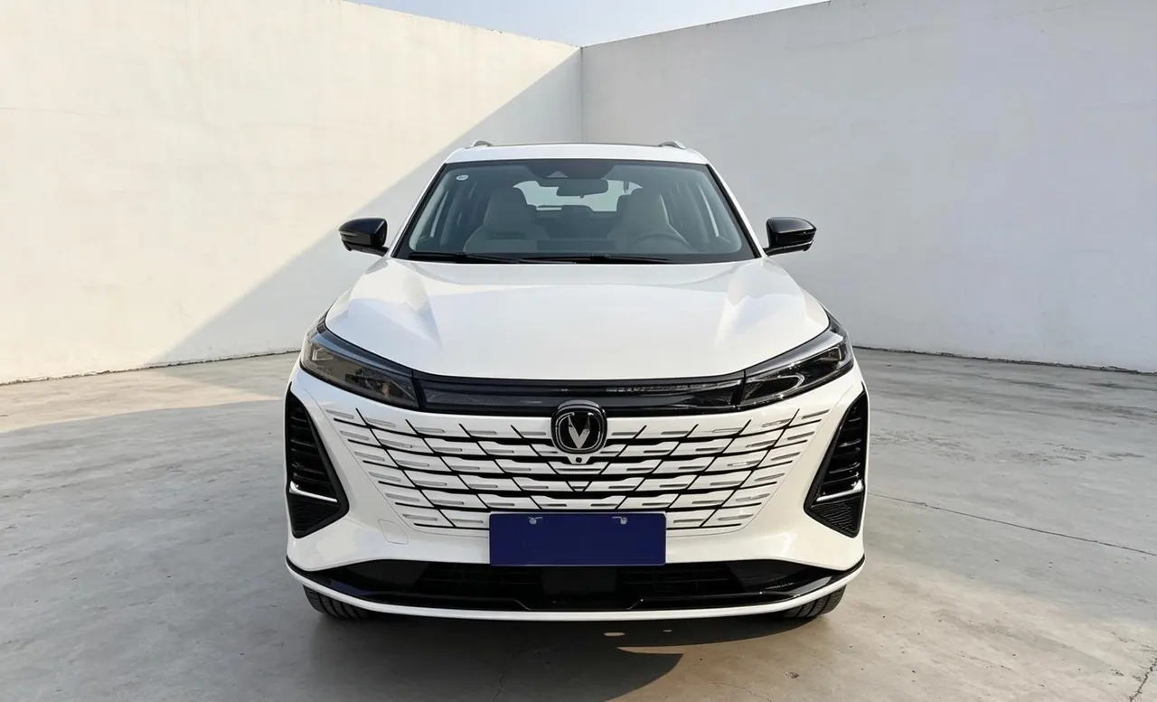 ChangAn 2026 CS75 PLUS 1.5T Smart Champion Edition New Blue Whale Smart Navigation Automatic Gear 3