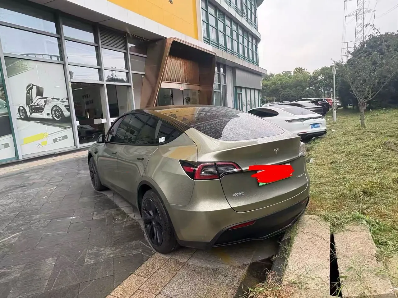 Tesla 2024 Model Y rear-wheel drive version automatic transmission 3
