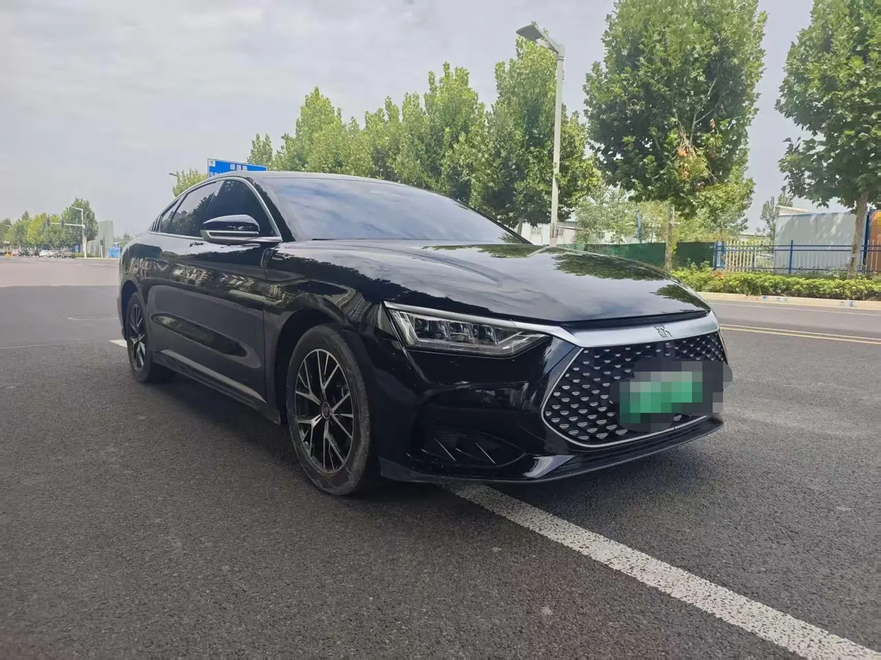 BYD 2022 Han DM-i 1.5T stepless 121KM noble automatic gear 2