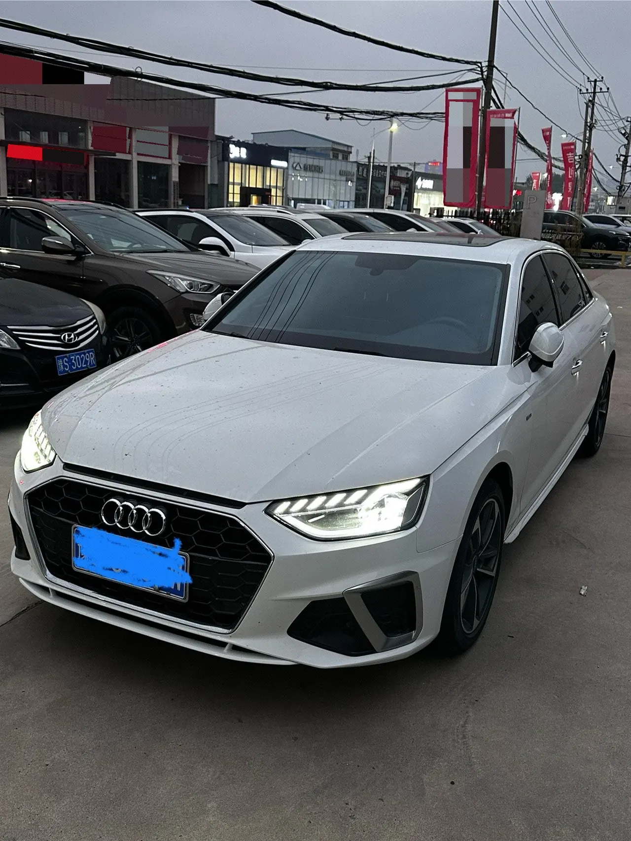 Open image lightbox: Audi 2022 A4L 2.0TFSI 40TFSI Fashion Dynamic Automatic