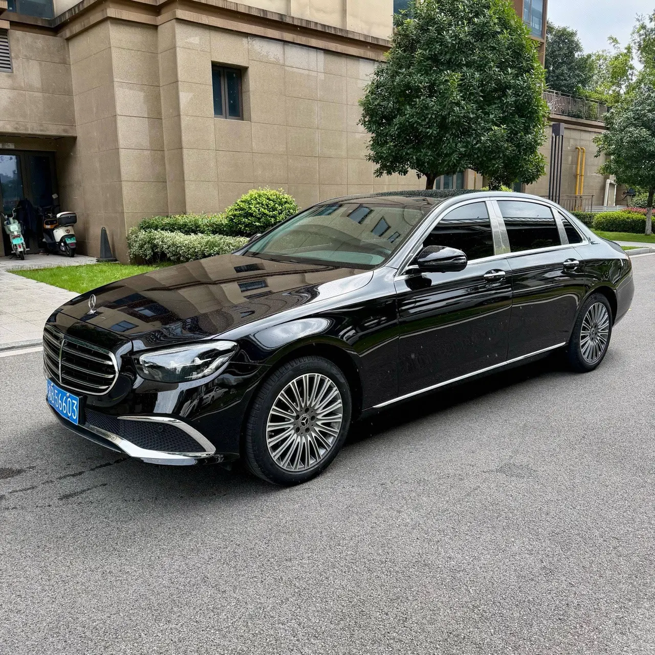 Open image lightbox: Mercedes Benz E Class 2022 E 300 L 2.0T Fashion (Change 2) Automatic Gear