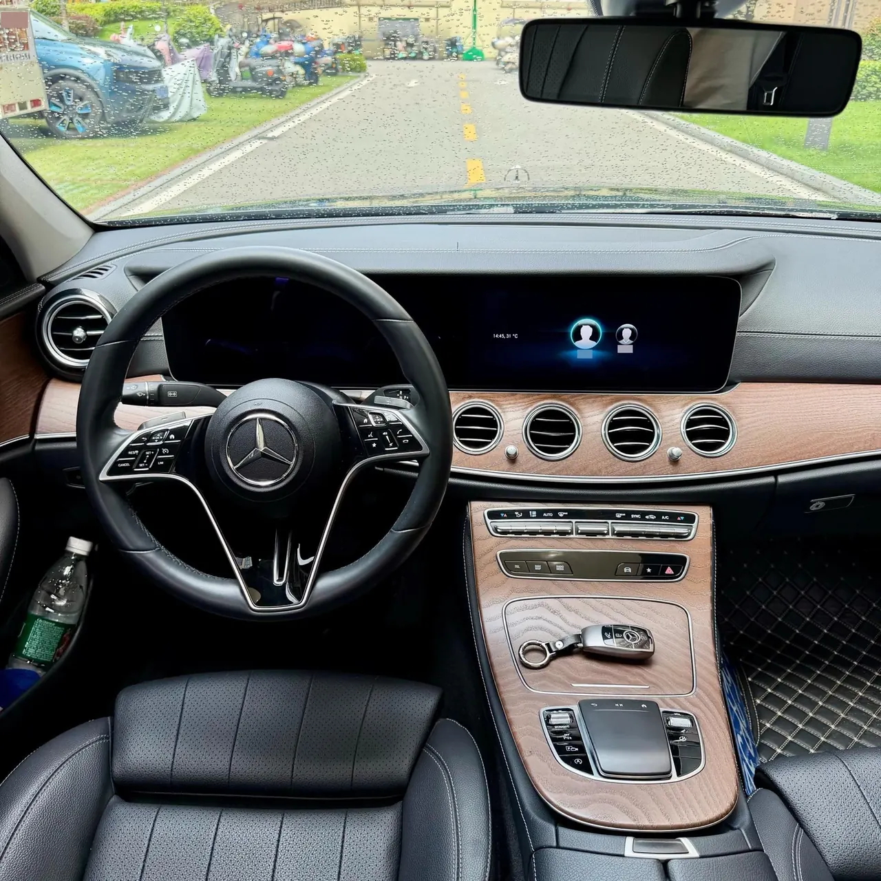 Mercedes Benz E Class 2022 E 300 L 2.0T Fashion (Change 2) Automatic Gear 3