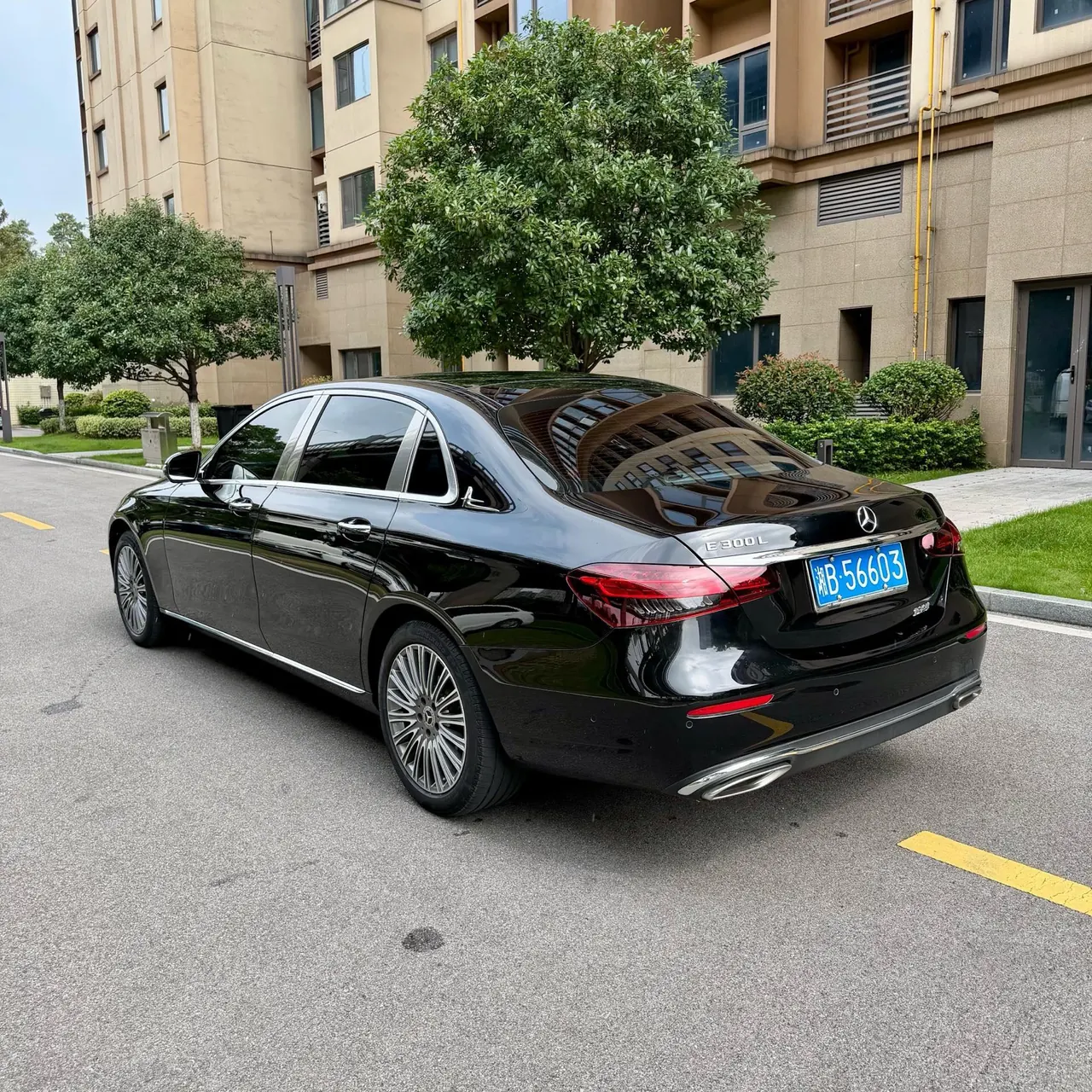 Mercedes Benz E Class 2022 E 300 L 2.0T Fashion (Change 2) Automatic Gear 9