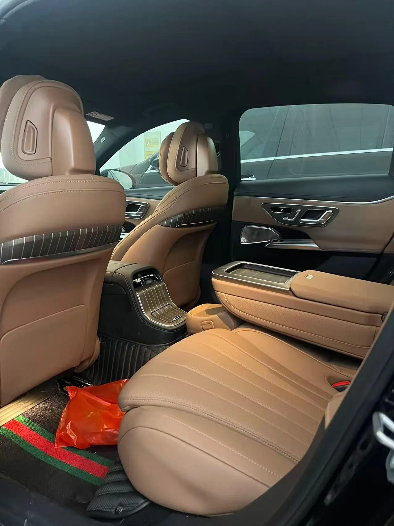 Mercedes Benz E Class 2024 E 300 L 48V 2.0T Luxury Automatic Gear 4