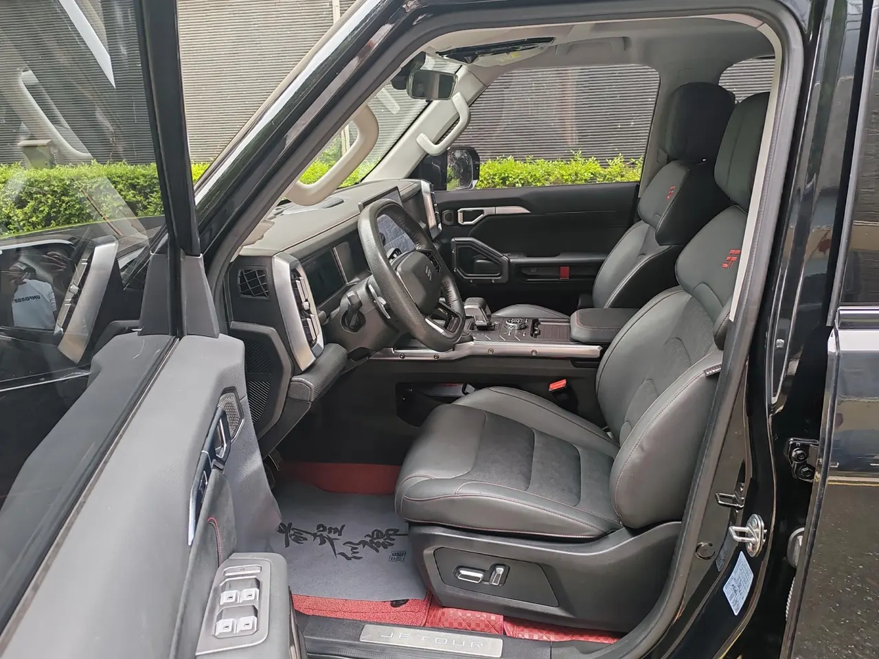Jetour 2024 Traveler 2.0T Four-Wheel-Drive Cross-Country PRO Entertainment Version Automatic Transmission 2
