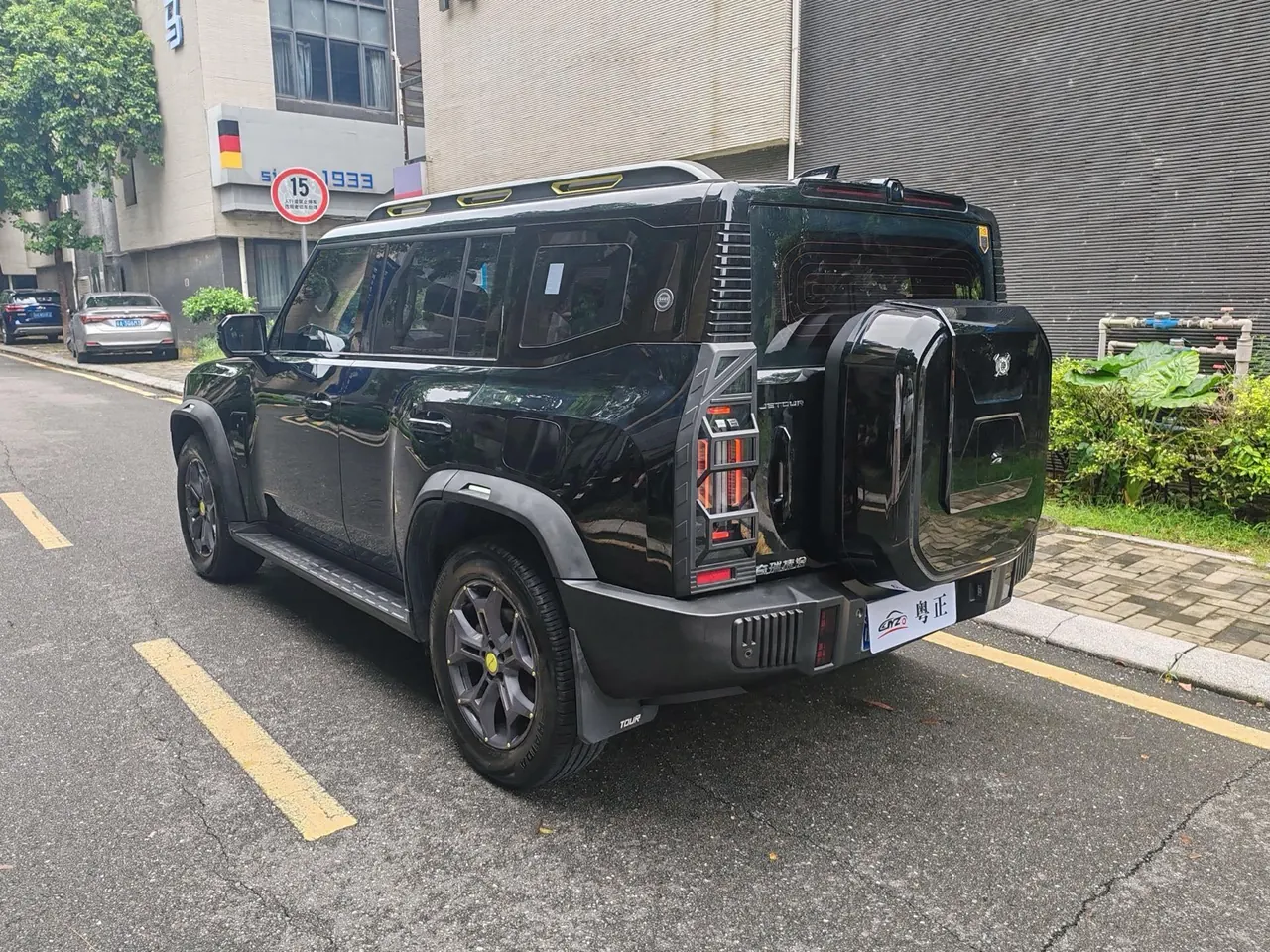 Jetour 2024 Traveler 2.0T Four-Wheel-Drive Cross-Country PRO Entertainment Version Automatic Transmission 7