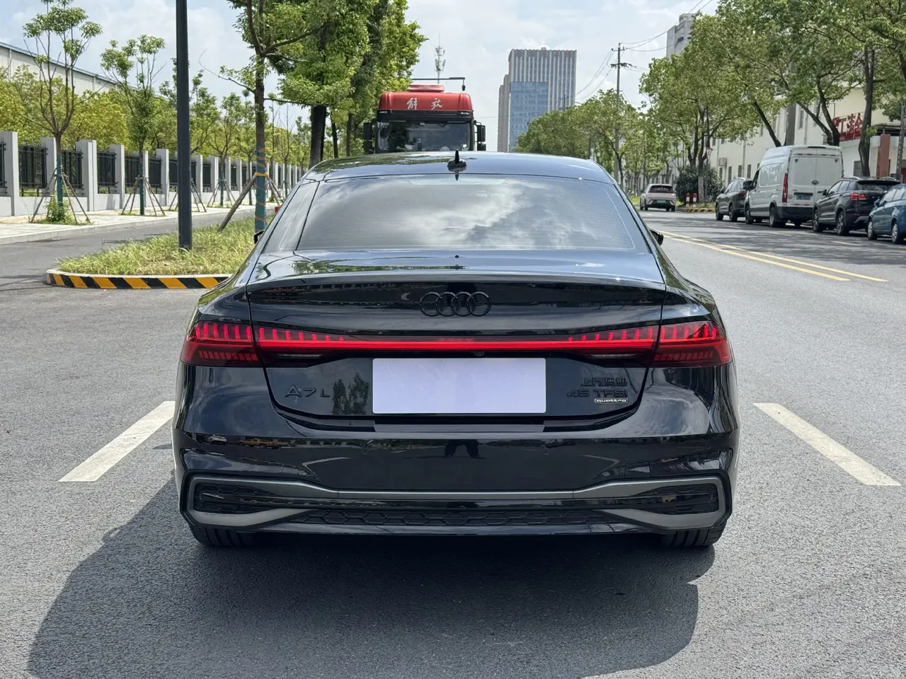 Audi 2024 A7L 2.0TFSI 45TFSI Quattro Black Samurai Edition Automatic Gear 5