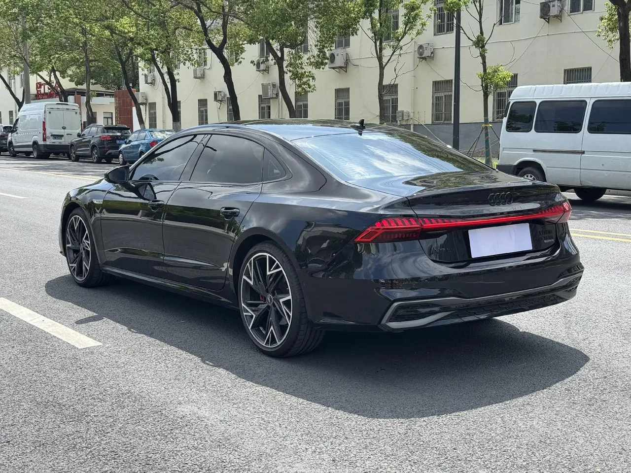 Audi 2024 A7L 2.0TFSI 45TFSI Quattro Black Samurai Edition Automatic Gear 6