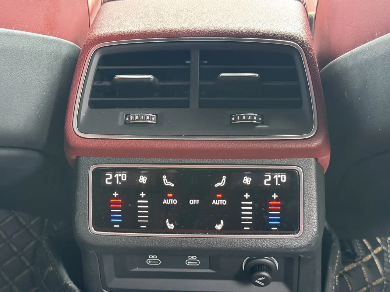 Audi 2024 A7L 2.0TFSI 45TFSI Quattro Black Samurai Edition Automatic Gear 9