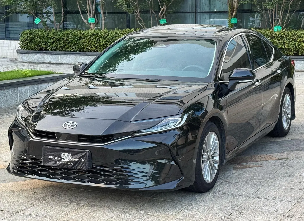 Open image lightbox: Toyota 2024 Camry 2.0GVP Stepless Deluxe Edition Automatic Transmission