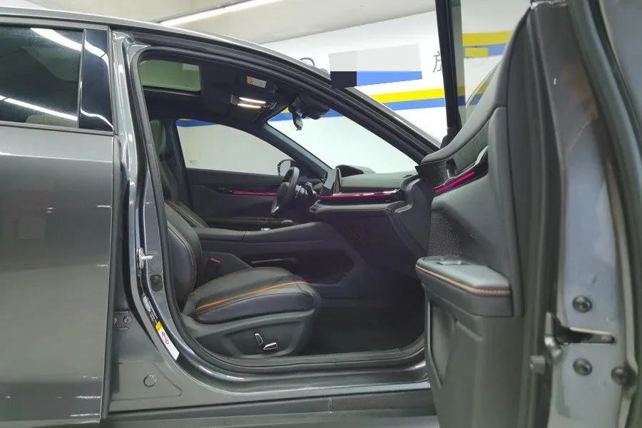 ChangAn 2024 UNI-V 1.5T exclusive automatic gear 5