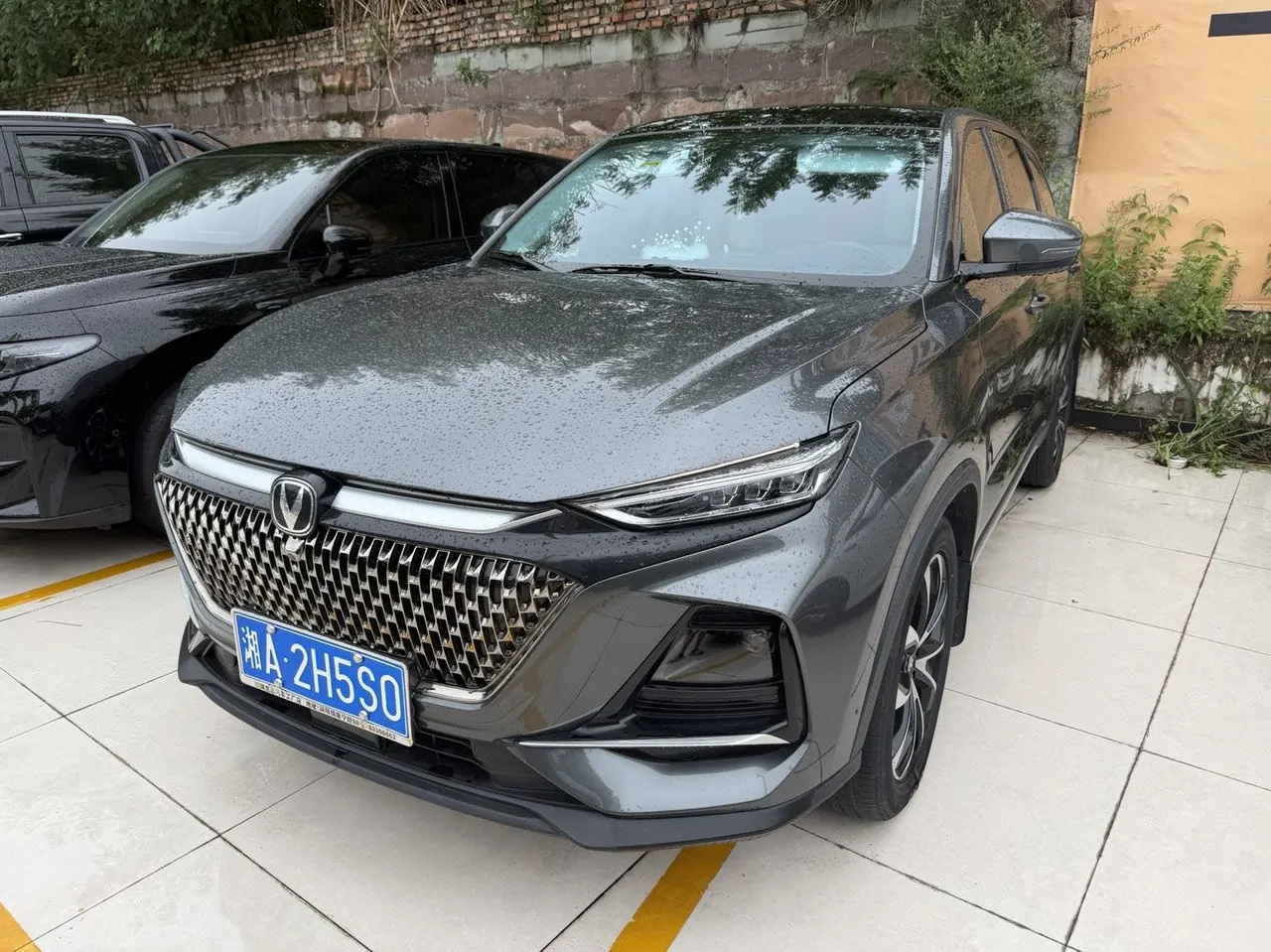ChangAn 2024 X7 PLUS 1.5T Honorable 7-seat Automatic Gear - View 1