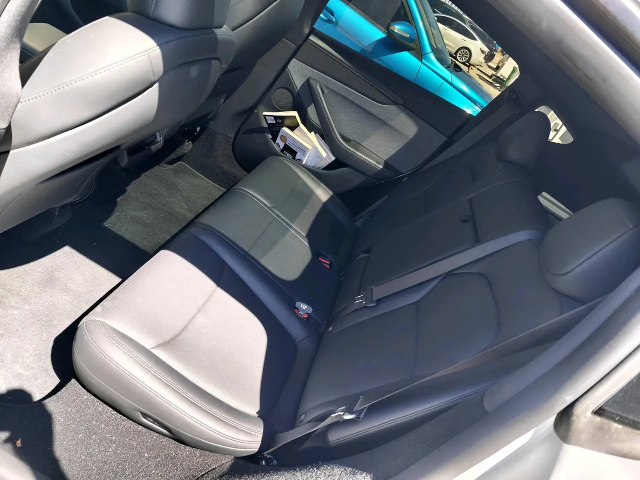 Tesla 2026 Model Y Rear-Wheel-Drive Automatic 5