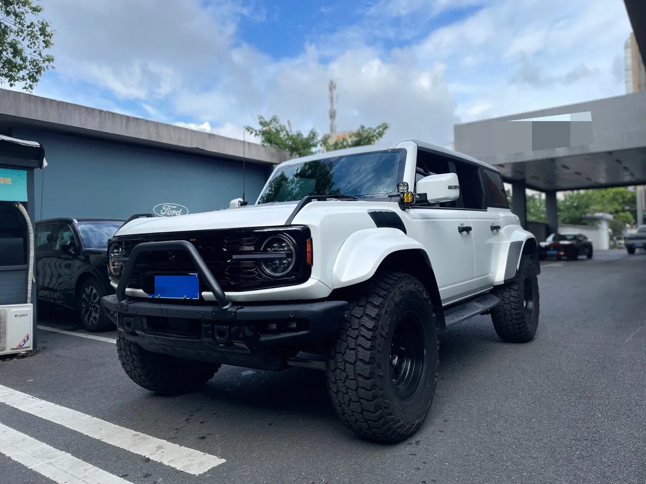 Ford 2024 Liema 2.3T Long Beach Automatic Gear - View 1