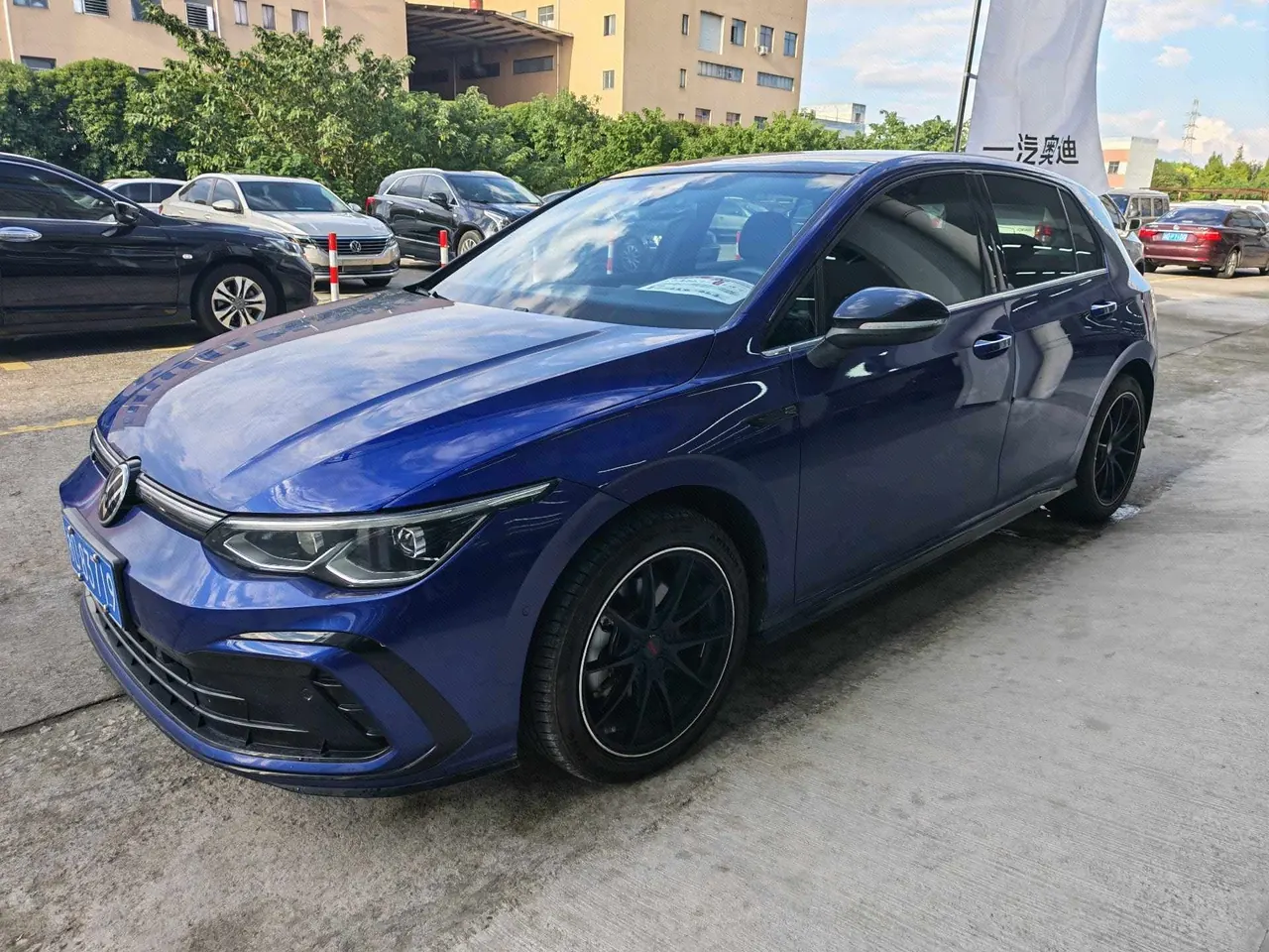 打开图片灯箱:Volkswagen 2021 Golf 8 1.4TSI 280TSI 30th Anniversary Edition Automatic