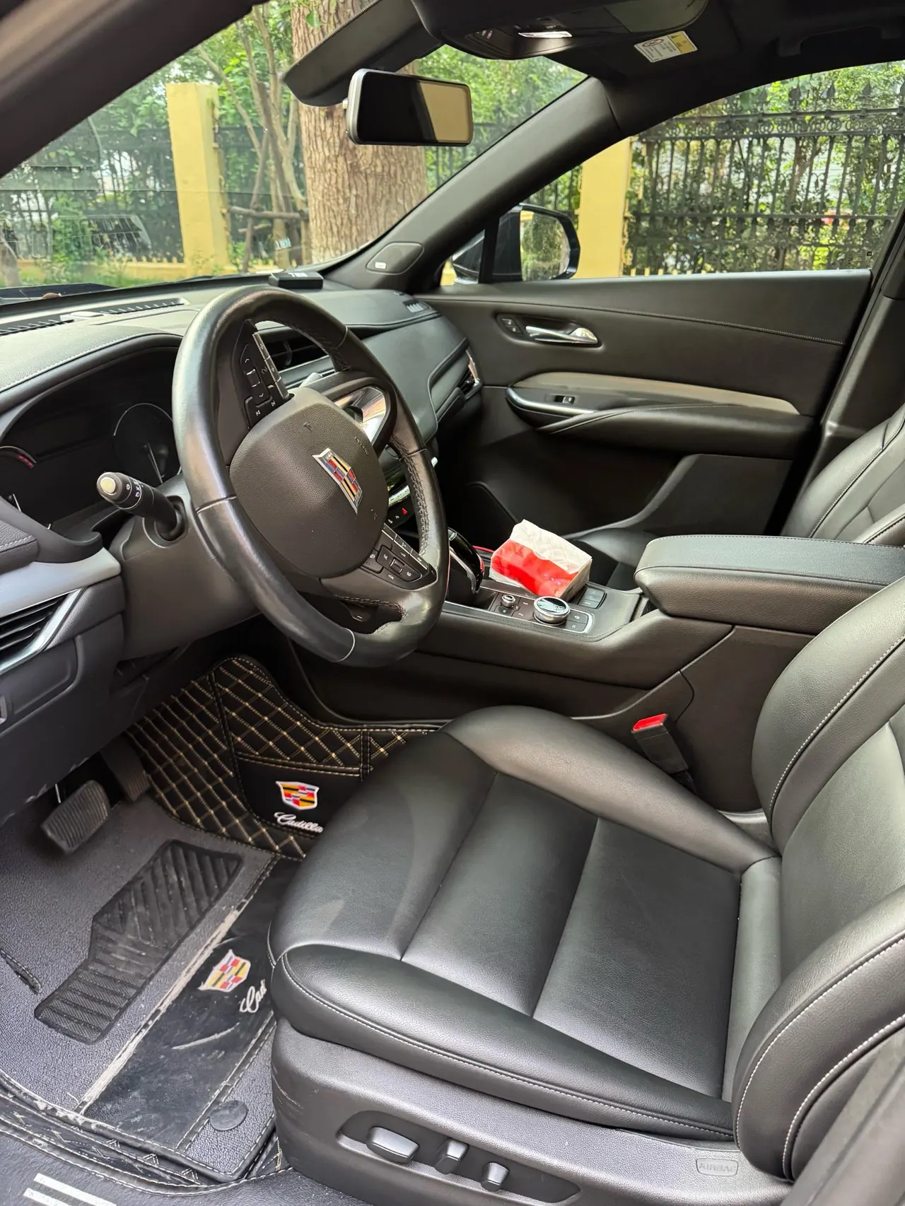 Cadillac 2021 XT4 2.0T 28T Two-Drive Leading Automatic Gear 5
