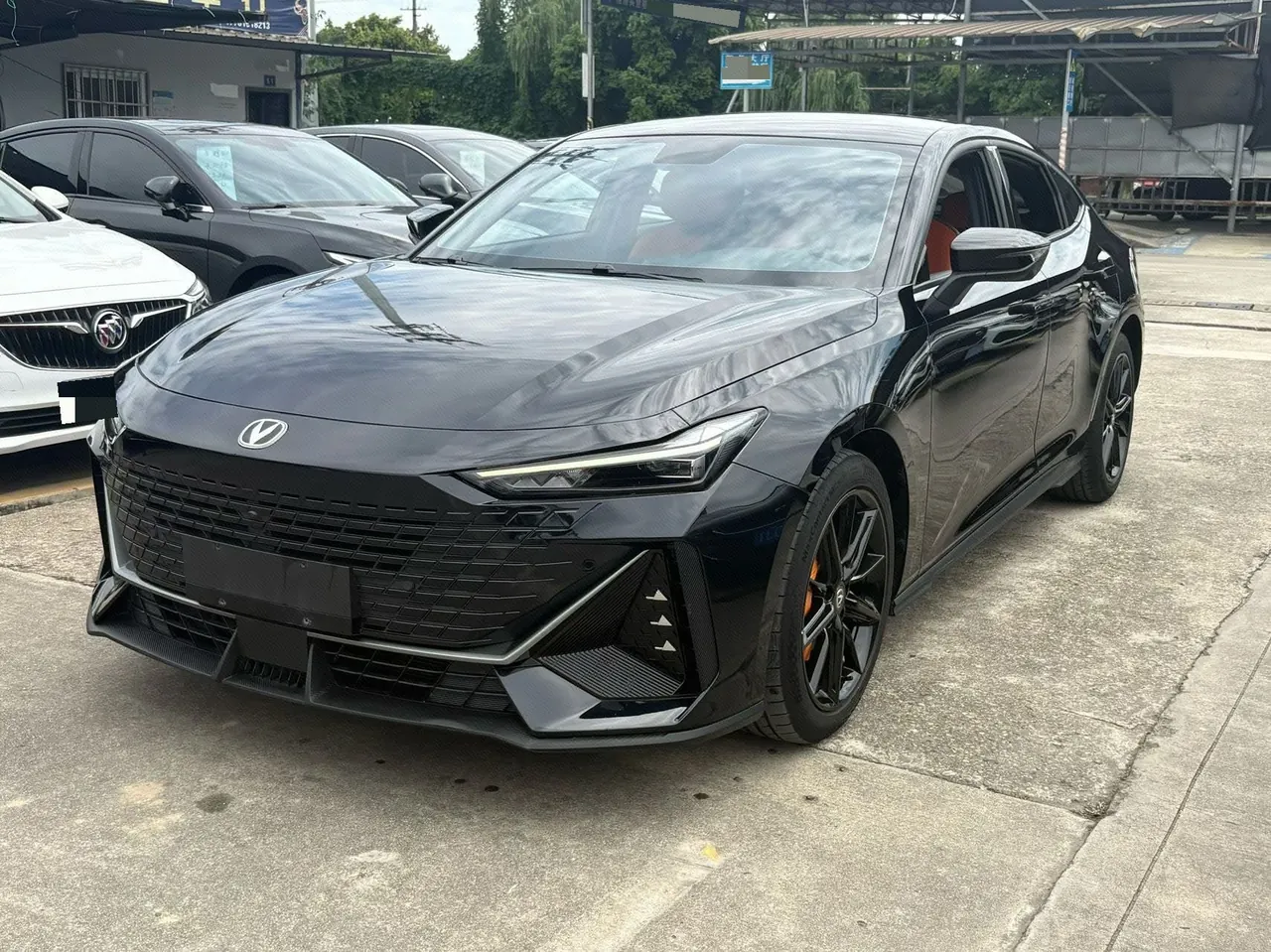 Open image lightbox: ChangAn 2022 UNI-V 1.5T honorable automatic gear