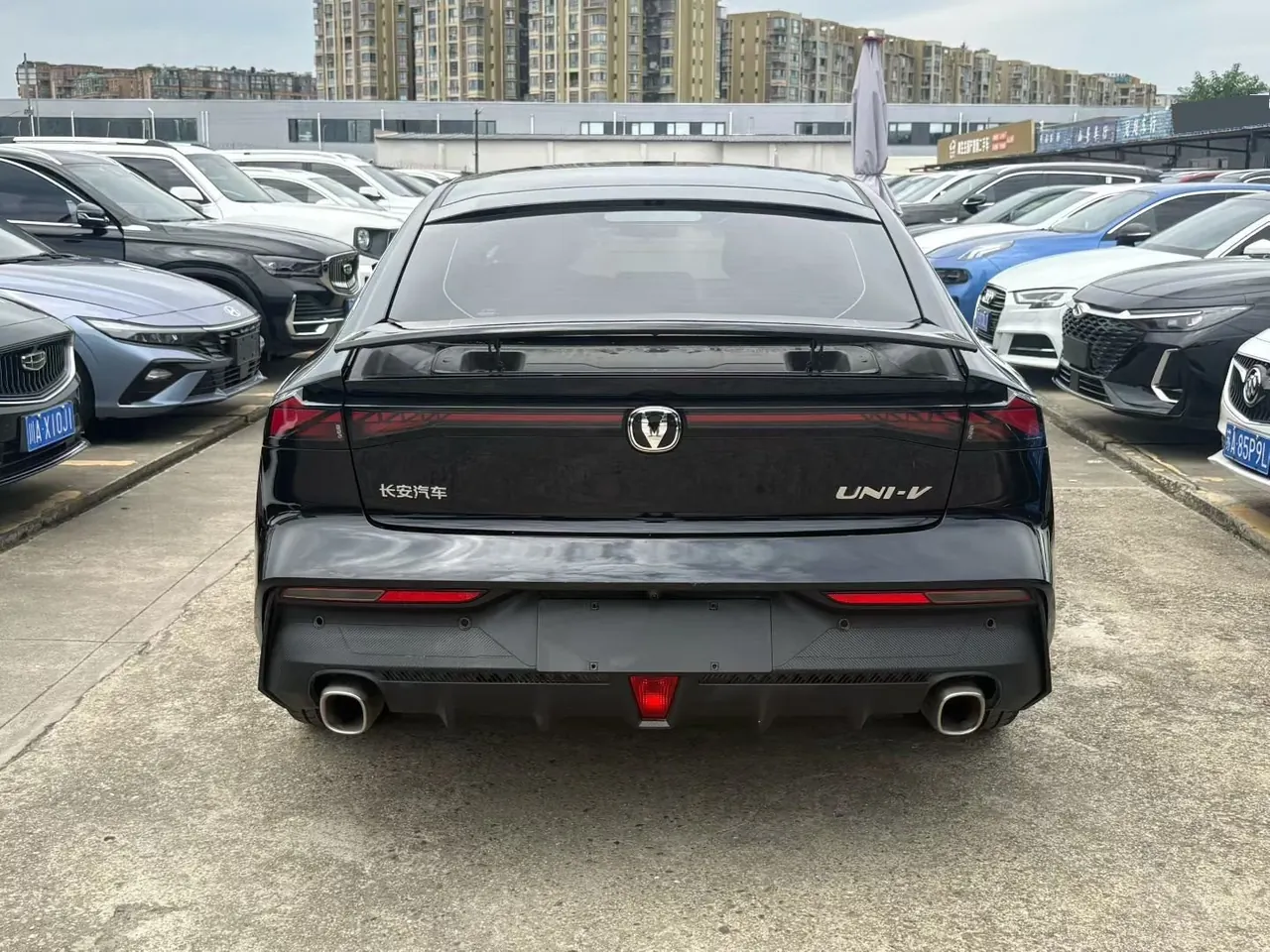 ChangAn 2022 UNI-V 1.5T honorable automatic gear 8