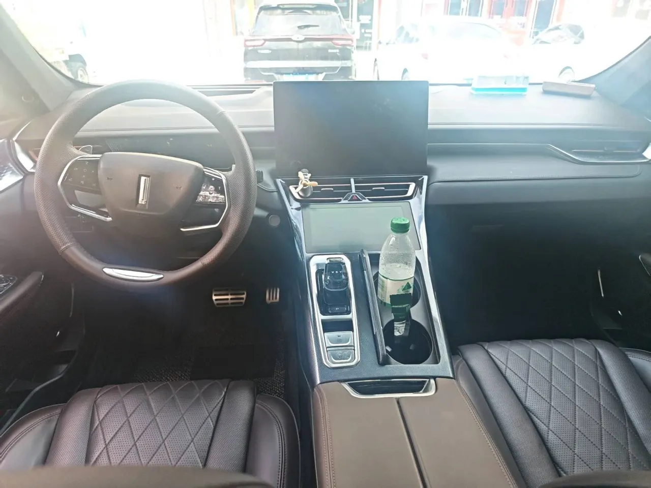 WEY 2021 mocha 48V 2.0T 4-wheel drive special alcohol version automatic gear 4