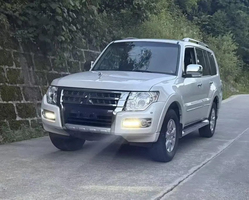 Mitsubishi Pajero (Imported) 2020 Pajero 3.0 Collection Edition Distinguished Off-Road Edition Automatic Gear - View 1