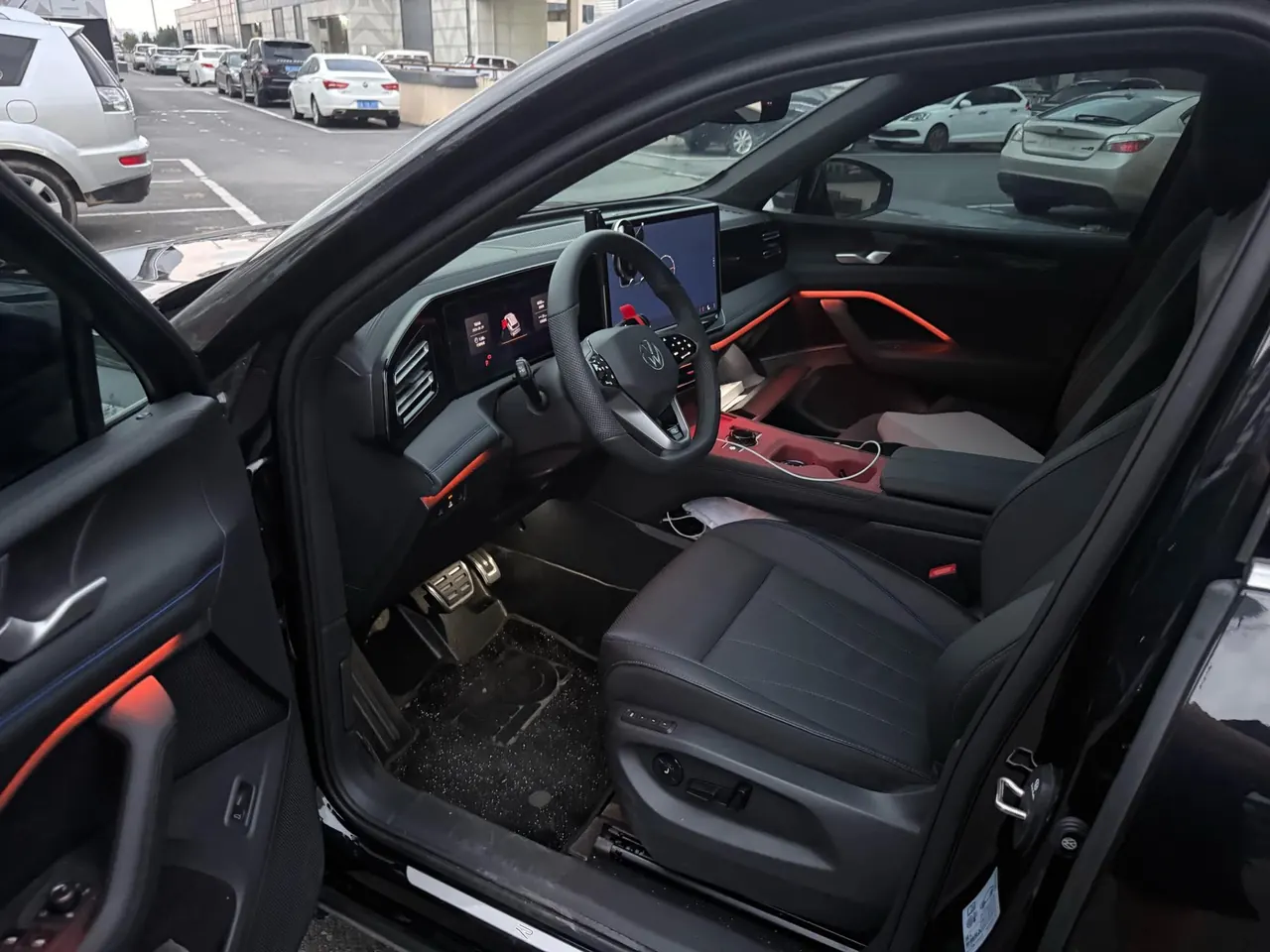 Volkswagen 2026 Tiguan L PRO 2.0TSI 380TSI Two-Drive R-Line Pilot Edition Automatic Gear 2
