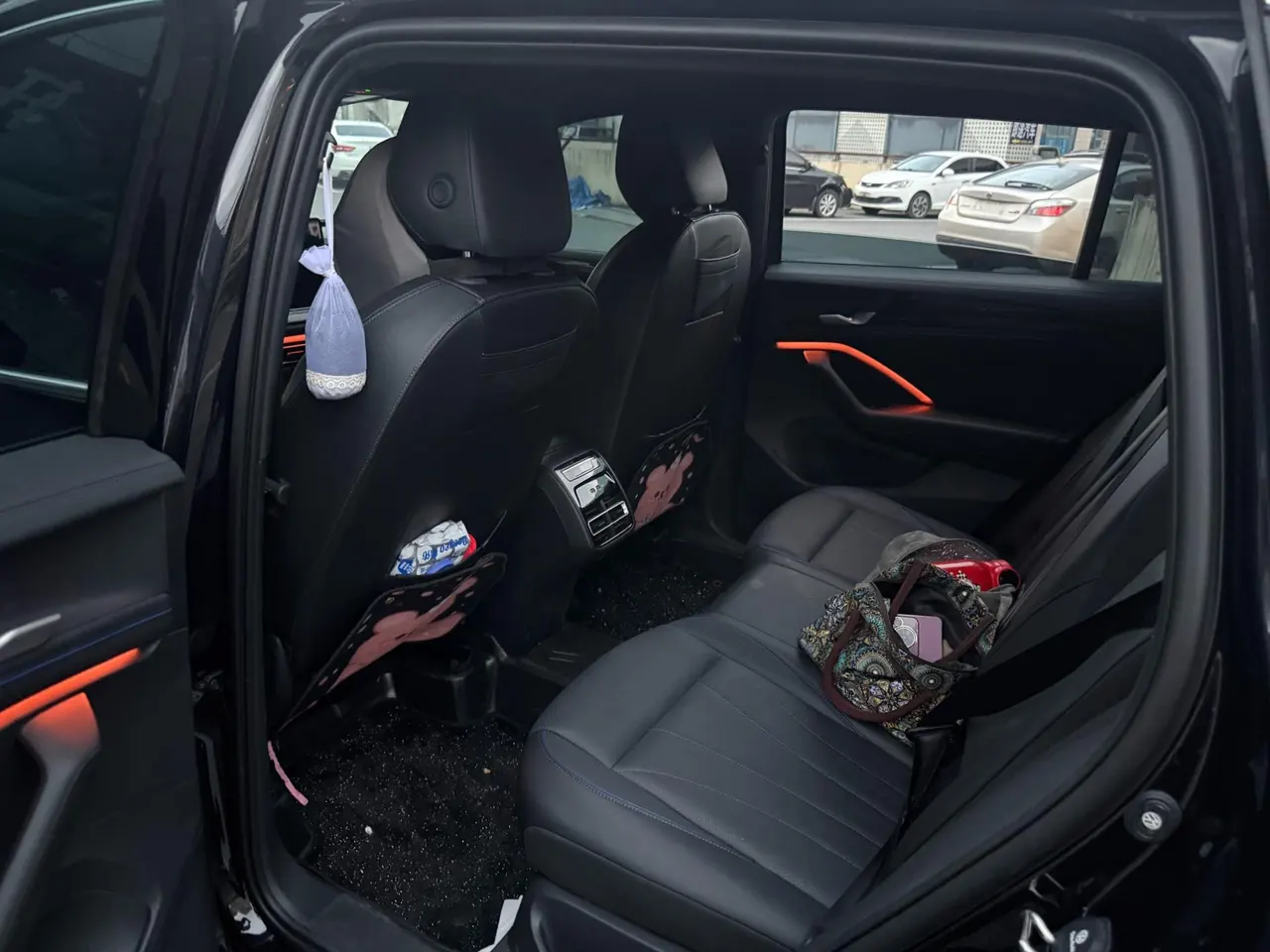 Volkswagen 2026 Tiguan L PRO 2.0TSI 380TSI Two-Drive R-Line Pilot Edition Automatic Gear 4