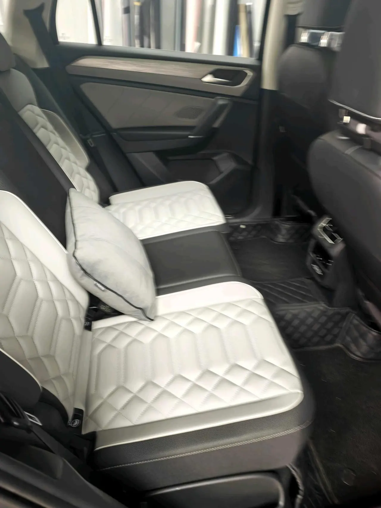 Volkswagen 2024 Tanyue 2.0TSI 330TSI Two-Drive R-Line High-Energy Edition Automatic Gear 2