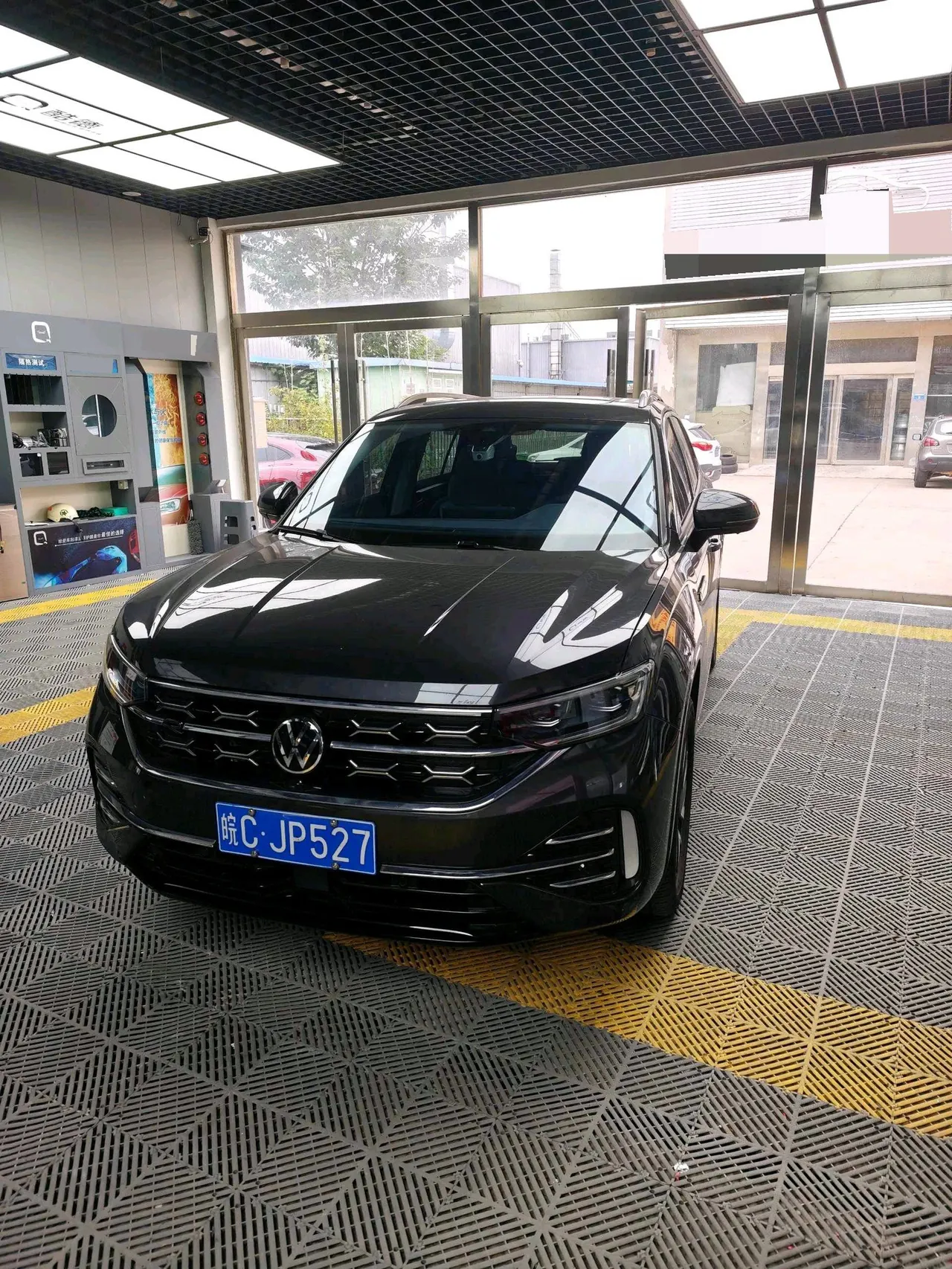 Volkswagen 2024 Tanyue 2.0TSI 330TSI Two-Drive R-Line High-Energy Edition Automatic Gear 4