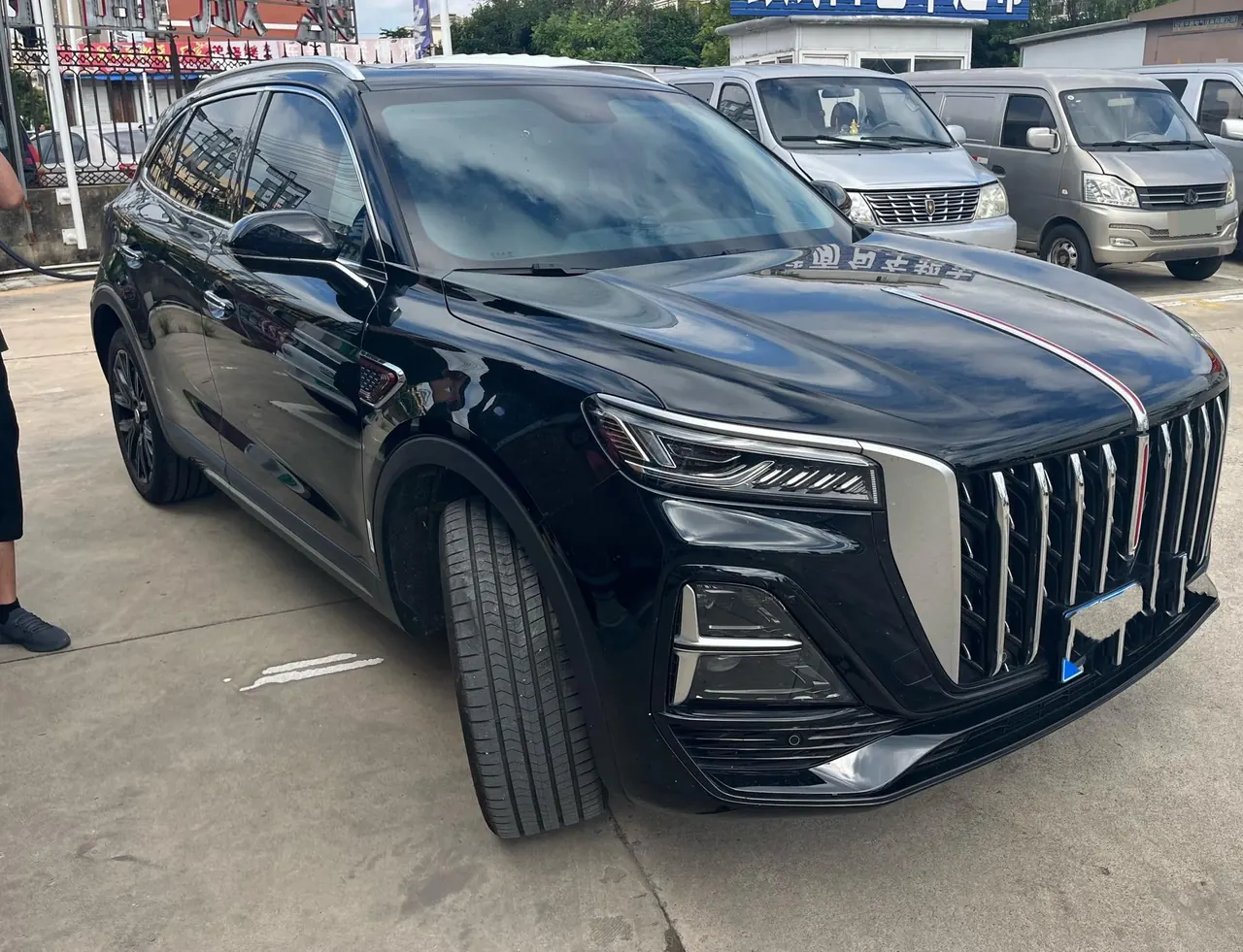 HongQi 2025 HS5 2.0T Two-wheel Drive 600000 Commemorative Automatic Gear 4