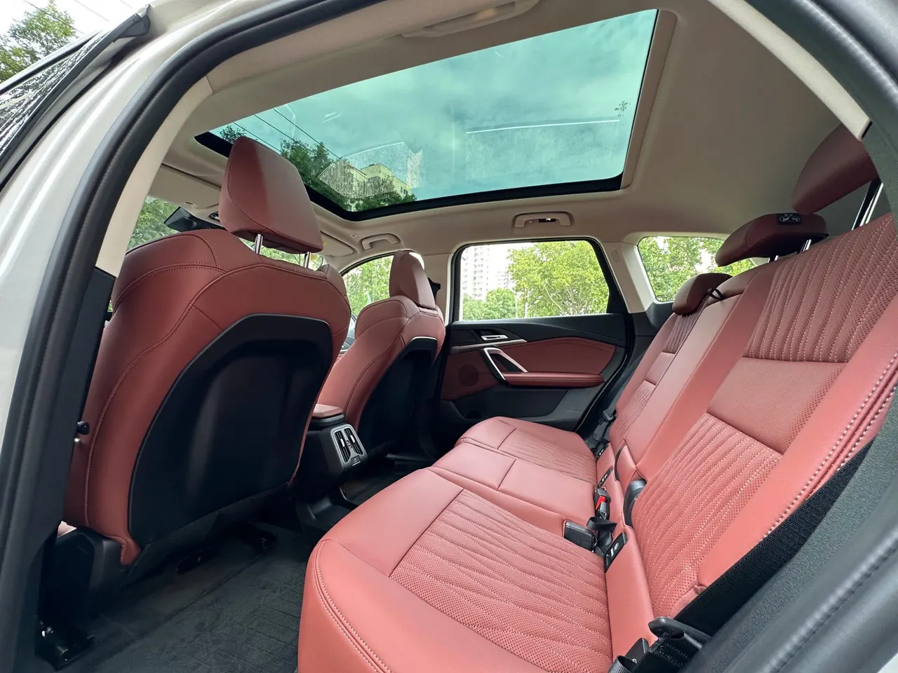 BMW 2026 iX1 eDrive25L eDrive25L m sports suit automatic gear 9