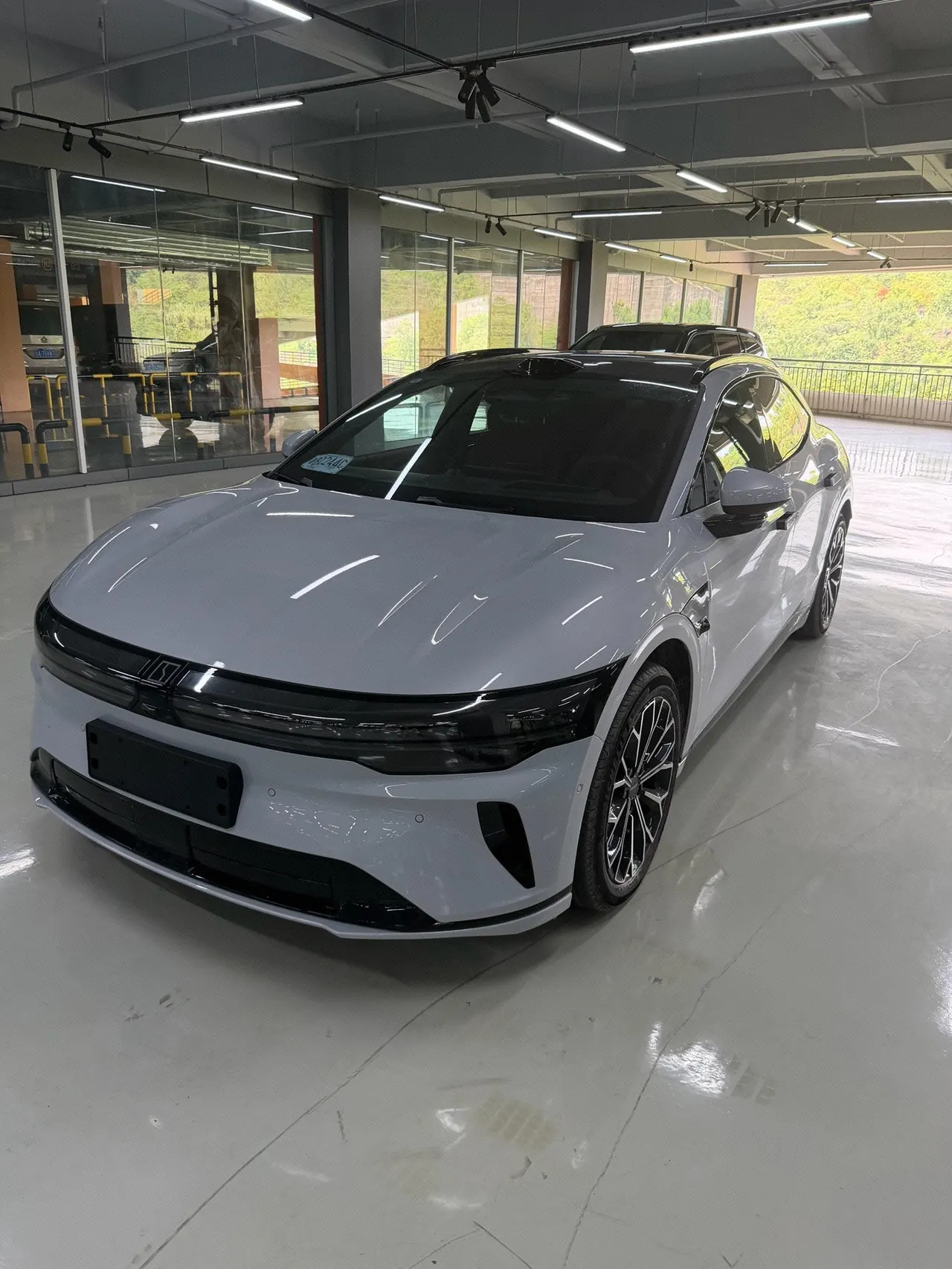 Open image lightbox: Zeekr 2026 Zeekr 007GT Rear Drive Max Edition 75kWh Automatic Gear