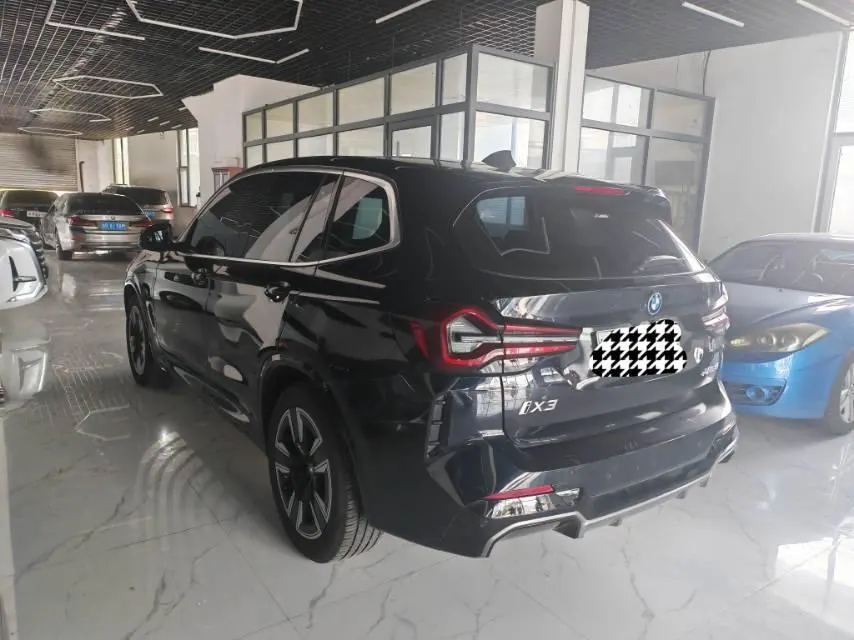 BMW 2024 iX3 leading automatic 6