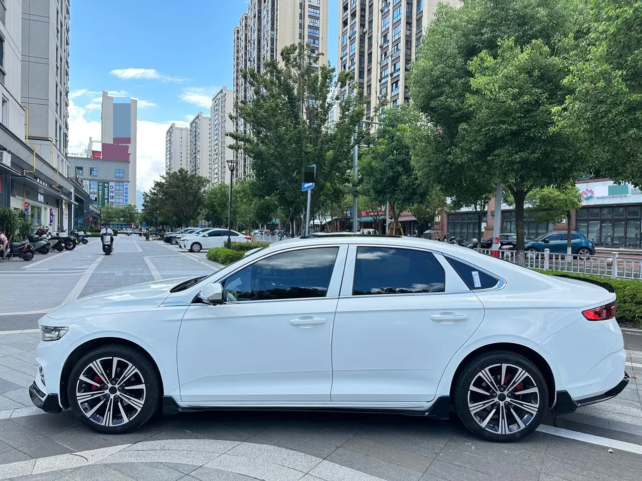 Geely 2025 Star Rui 1.5TD Oriental Obsidian Kunlun Edition Automatic Gear 3